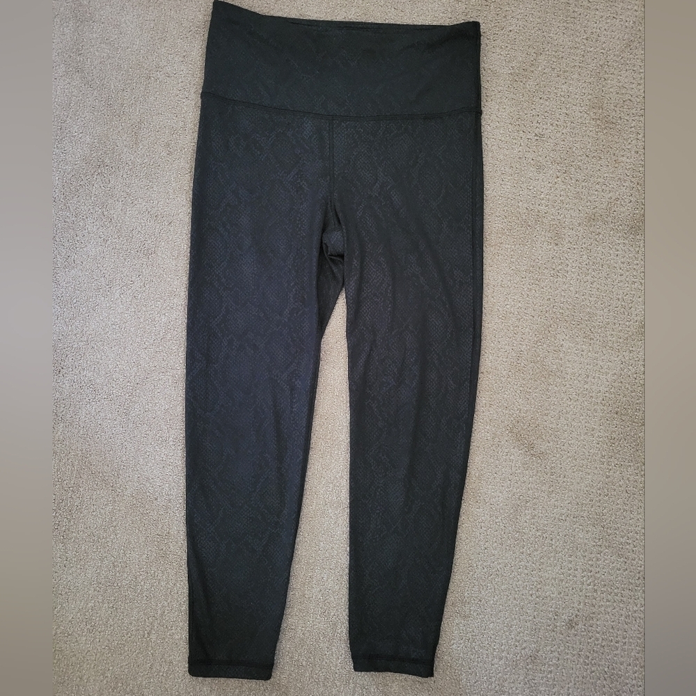 Gap Fit Eclipse Black Snakeskin Side Zipper High Waisted Legging - Picture 3 of 12